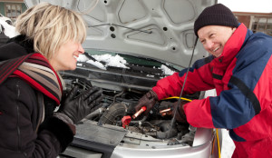 woman_getting_battery_boost-winter_driving-iStock_000015948352-ImageegamI