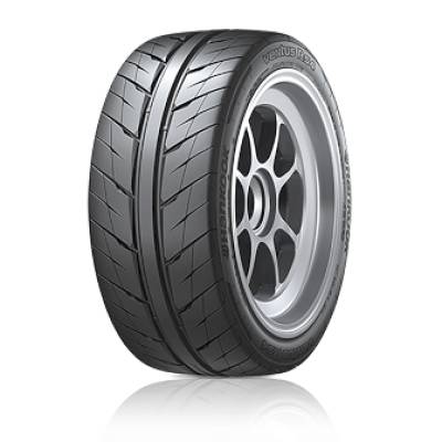 Image of a Hankook Xl Ventus R-S4 Z232 tire, which can be found at Active Green + Ross in Toronto, ON